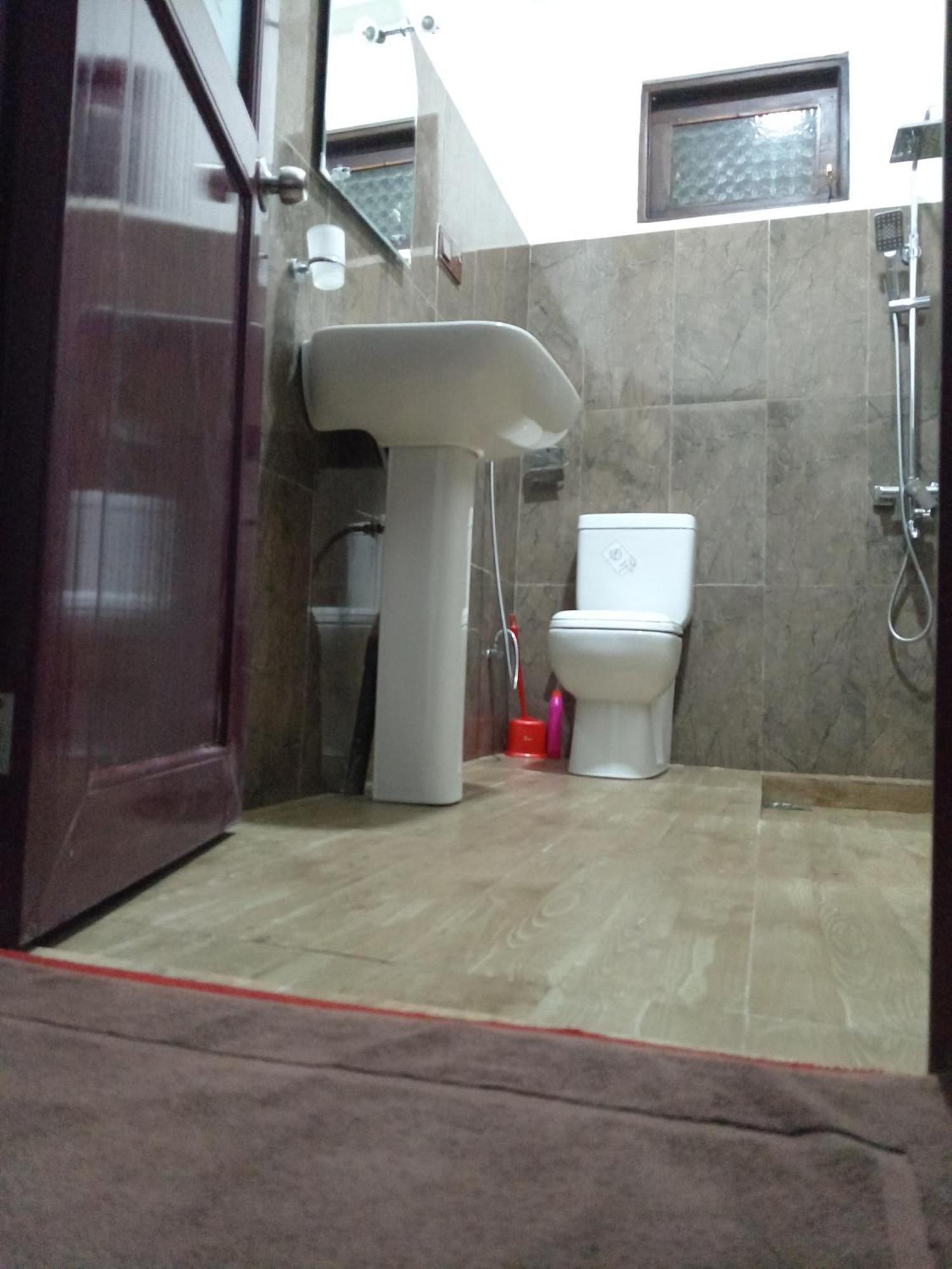 Ella Shali'S Home Luaran gambar